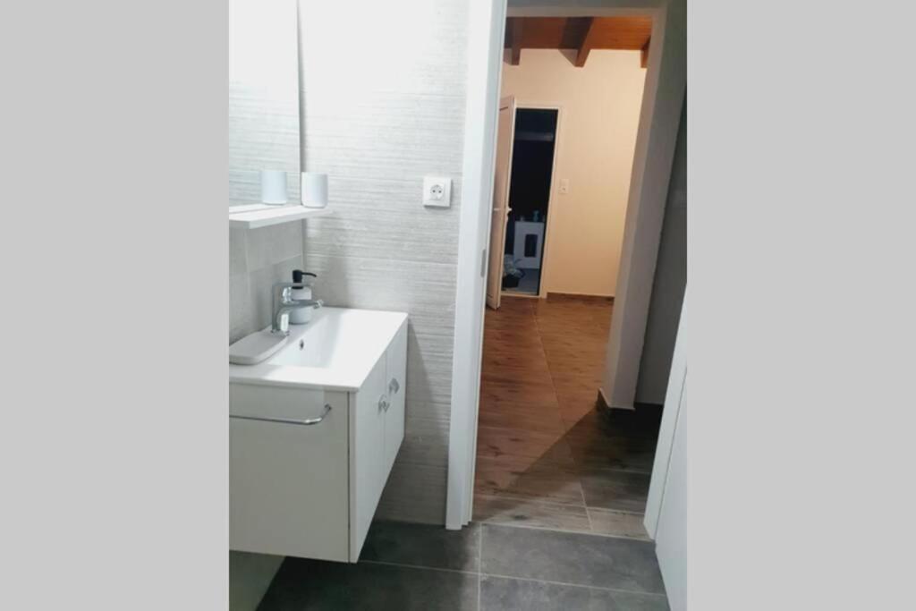 V&E'S Apartments Pigadhia  Ngoại thất bức ảnh